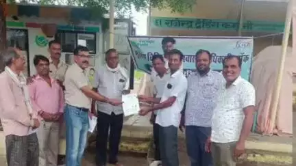 निवाई: झिलाय रोड़ स्थित कृषि उपज मंडी परिसर में जिला स्वास्थ्य विभाग ने लगाया स्वास्थ्य कैंप
