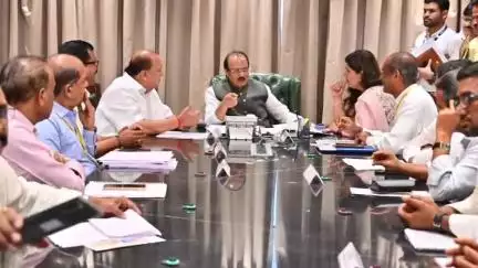 गडहिंग्लज: गडहिंग्लज येथे मध्यवर्ती प्रशासकीय इमारतीसाठी पशुसंवर्धन विभागाने जागा उपलब्ध करून द्यावी      उपमुख्यमंत्री अजित पवार