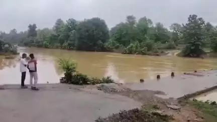 ତଲସରା: ସଫେଇ ନାଳ ରେ ଦିନସାରା ଦମକଳ ବାହିନୀ ର ସର୍ଚ୍ଚ ଅପରେସନ ଜାରି ହେଲେବି ଇସାକ ର ସନ୍ଧାନ ମିଳୁନି