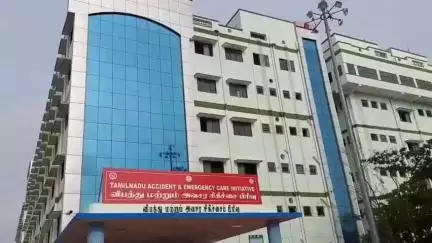 நல்லம்பள்ளி: முத்துப்பட்டி நெடுஞ்சாலையில் லாரி மீது கார் மோதியதில் தெலுங்கானாவை சேர்ந்த பெண் உட்பட இருவர் சம்பவ இடத்திலேயே பலி