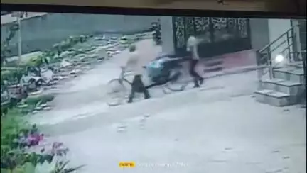 कोल: थाना सिविल लाइन में प्लास्टिक के बोरे में कूड़ेदान में मिली लाश का खुलासा, पिता-पुत्र हुए गिरफ्तार