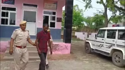 हिण्डौन: श्री महावीर जी पुलिस ने कस्बा स्थित अस्पताल के पास से अवैध शराब के साथ 1 शख्स को किया गिरफ्तार, 63 पव्वा किए जब्त