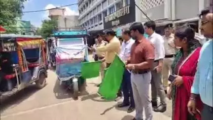 शेखपुरा: डीएम आरिफ अहसन ने मतदाता सूची पुनरीक्षण के लिए जागरूकता रैली को हरी झंडी दिखाई