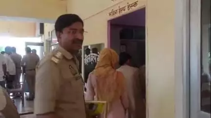 बिलारी: बिलारी क्षेत्र के ईदगाह तिराहे के पास पुलिस ने चेकिंग के दौरान अवैध चरस की तस्करी में संलिप्त 2 अभियुक्तों को पकड़ा