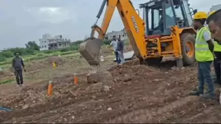 ವಿಜಯಪುರ: ಅನಧಿಕೃತ ‌ಗುಂಟಾ ಲೇ ಔಟ್ ತೆರವು ಕಾರ್ಯಾಚರಣೆ ‌ನಡೆಸಿದ ಅಧಿಕಾರಿಗಳು
