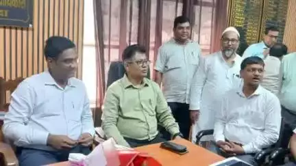 बिहार: नालंदा के नए जिला शिक्षा पदाधिकारी आनंद विजय ने कार्यालय में पदभार ग्रहण किया