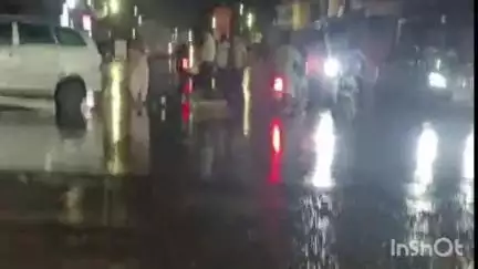 जगदलपुर: नगर के अनुपमा चौक में कार और बाइक की टक्कर, बाइक सवार घायल, महारानी अस्पताल में उपचार जारी