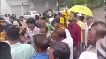 सुनेल: सुनेल क्षेत्र में भारतीय सेना से रिटायर्ड सैनिक का जोरदार स्वागत किया गया