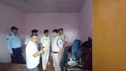 अरियरी: अरियरी प्रखंड क्षेत्र: चांदी पहाड़ स्थित शंकर कंस्ट्रक्शन कंपनी में फायरिंग की घटना का एसपी ने किया निरीक्षण