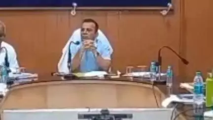 जांजगीर: बेहतर स्वास्थ्य सुविधा हमारी सर्वोच्च प्राथमिकता है, जीवन दीप समिति कार्यकारिणी की कलेक्टर ने ली बैठक