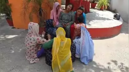 धामपुर: धामपुर में शुगर मिल रेलवे फाटक के पास ट्रक की टक्कर से साइकिल सवार की मौत, पुलिस ने शव को सीलकर पोस्टमार्टम के लिए भेजा