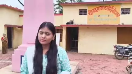 सारंगपुर: सारंगपुर नपा सीएमओ ने दीनदयाल रसोई योजना का किया निरीक्षण, भोजन में पानी मिलने पर संचालक को लगाई फटकार