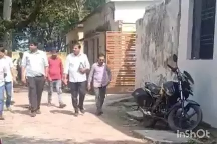 संडीला: कछौना ब्लॉक के नवागत खंड विकास अधिकारी ने कार्यभार किया ग्रहण