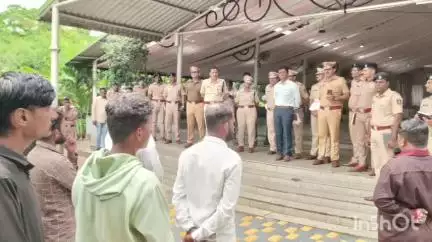मिरज: सांगली जिल्हयात सहा उपविभागातील सराईत गुन्हेगारांची झाडाझडती,आदान प्रदान कार्यक्रम