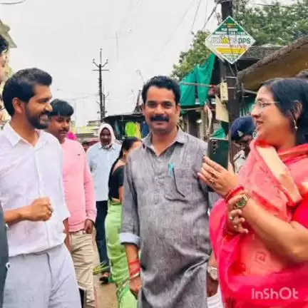 बालोद: नगर पालिका अध्यक्ष के साथ प्रशासनिक अधिकारियों ने बालोद शहर का दौरा, शहर की यातायात व्यवस्था को सुधारने पर चर्चा की