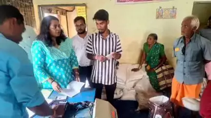 कलेक्टर ने उचित मूल्य राशन दुकान रेंगाकठेरा एवं सहकारी समिति सोमाटोला का किया निरीक्षण