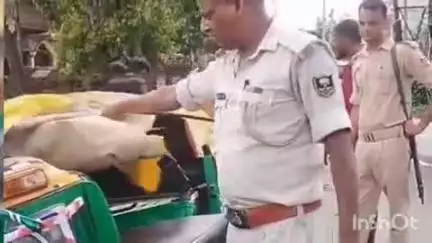 राजापाकर: राजापाकर थाना क्षेत्र के गोविंदपुर झखराहा में NH-22 पर दो ऑटो की टक्कर, एक की मौत और पांच घायल