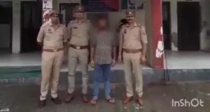 एत्मादपुर: लखनऊ से गिरफ्तार हुआ ट्रांसपोर्टर पर जान से मारने की नीयत से फायरिंग और लूटपाट के मामले में वांछित 10 हजार का इनामी