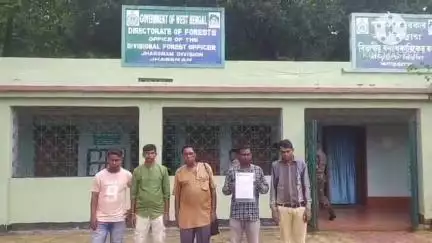 ঝাড়গ্রাম: হাতি তাড়ানোর দলে নিযুক্ত সদস্যদের সুরক্ষা কিট প্রদান সহ একাধিক দাবিকে জঙ্গলমহল স্বরাজ মোর্চার ডেপুটেশন প্রদান