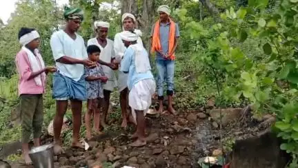 అసిఫాబాద్: పాట్నాపూర్ గ్రామంలో ఘనంగా ఆదివాసీల అకాడి పూజలు
