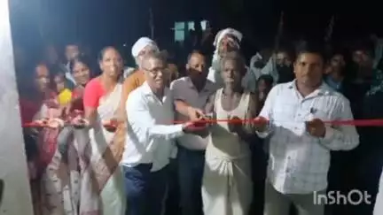 लातेहार: आरागुंडी पंचायत में धूमकुड़िया का शुभारंभ, जीप सदस्य समेत अन्य अतिथियों ने किया उद्घाटन