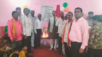 गुण्डरदेही: ग्राम भेण्डरा- खपरी (ब) में विधायक कुंवर सिंह निषाद ने किया निर्माण कार्यों का लोकार्पण एवं भूमिपूजन