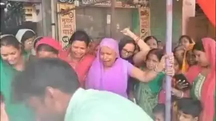 गोंडा: धार्मिक यात्रा पर गई नगर पंचायत धानेपुर की महिला की ट्रेन के टॉयलेट में दिल का दौरा पड़ने से हुई मौत