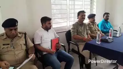 परसिया: परासिया: मोहर्रम आयोजन को लेकर शांति समिति की बैठक, नदी में लगेंगे बैरिकेट्स, बच्चों को जाने की नहीं होगी अनुमति