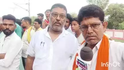 कुदरा: कुदरा रेलवे स्टेशन से दूर 1 किलोमीटर दूरी पर अचानक रेल के पटरी से चकका उतरा दिनांक 2=7=25=समय=4=55=रिपोर्ट महेंद्र प्रसा