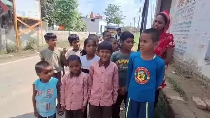 संभल: जनपद में 181 प्राथमिक विद्यालयों को बंद करने के आदेश जारी, कल्याणपुर गांव में विरोध