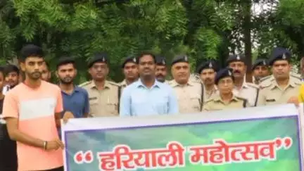 बहरी: सीधी जिले में हरियाली महोत्सव के तहत पुलिस लाइन सहित कई स्थानों पर हुआ वृक्षारोपण