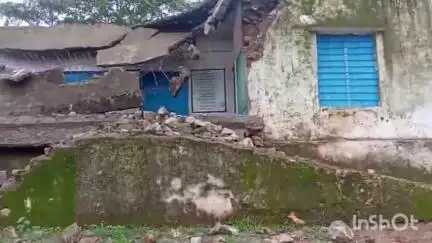 पीपलखूंट: राजकीय विद्यालय हामा पाड़ा का जर्जर बरामदा सत्र के पहले ही दिन गिरा, बड़ा हादसा टला