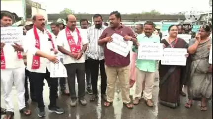 ఖమ్మం అర్బన్: ప్రభుత్వ రంగాలను ధ్వంసం చేయడమే ప్రధాని మోదీ టార్గెట్: నగరంలో CPM జిల్లా కార్యదర్శి నున్న నాగేశ్వరావు