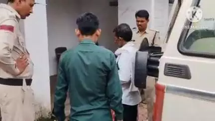 खुरई: दुष्कर्म के सहआरोपी दो युवकों ने न्यायालय में किया सरेंडर, शादी का झांसा देकर युवती से किया था दुष्कर्म