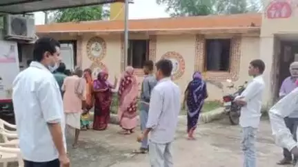 ધાનપુર: તાલુકાના વેડ ખાતે આરોગ્ય વિભાગ દ્વારા 102 જેટલા ટીબીના દર્દીઓની એક્સરેની મદદથી તપાસ હાથ ધરવામાં આવી