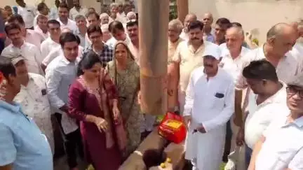 चिड़ावा: सार्वजनिक उद्यान गणेश नारायण शिव पार्क का बदलेगा स्वरूप, नए ट्यूबवेल कार्य का हुआ शुभारंभ