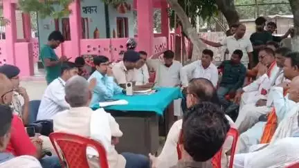 बैरिया: बैरिया थाना परिसर में मोहर्रम को लेकर शांति समिति की बैठक, डीजे बजाने पर होगी कार्रवाई