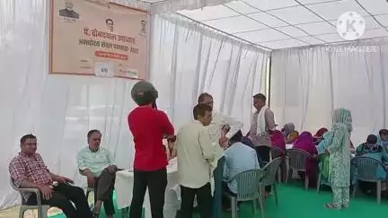 सीकर: पंडित दीनदयाल उपाध्याय अंत्योदय संबल पखवाड़ा के तहत शिविर में ग्रामीणों को हो रहा है लाभ-हानि