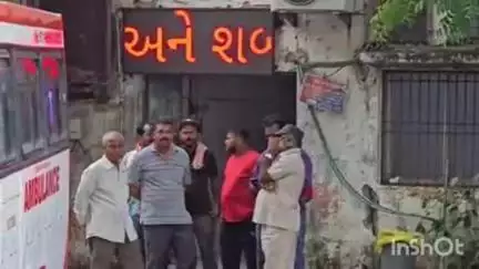 ચોરાસી: પાંડેસરા વિસ્તારમાં પતિએ પત્નીને ફોન પર વાત કરવાના બાબતે ઠપકો આપતા પત્નીએ ઘરમાં ગળેફાંસો ખાય આપઘાત કર્યો.