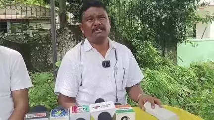 ধূপগুড়ি: ইডি যাতে সামসিং ইয়ংটং বামনডাঙ্গা ও টন্ডু ডিভিশন লক না করে, চালসায় বললেন তৃণমূলের প্রাক্তন বিধায়ক যোসেফ মুন্ডা