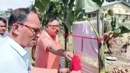 সোণাৰি: সোণাৰিত জলসিঞ্চন বিভাগৰ নতুন কাৰ্যালয়ৰ শিলান্যাস অনুষ্ঠানত উপস্থিত থাকে বিধায়ক ধৰ্মেশ্বৰ কোঁৱৰ, মন্ত্ৰী যোগেন মহন