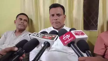 गया टाउन सीडी ब्लॉक: हम पार्टी कार्यालय में राष्ट्रीय प्रवक्ता इं0 नंदलाल मांझी ने की प्रेस वार्ता, कहा- कुछ लोग अभिनेता से बने हैं नेता