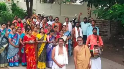 కోరుట్ల: మేట్ పల్లి పట్టణములో ఘనంగా త్రిశక్తి దేవాలయం చతుర్థి వార్షికోత్సవం సందర్భంగా ఆలయంలో ప్రత్యేక పూజలు చేసిన భక్తులు