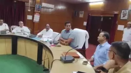 आज़मगढ़: मंडल आयुक्त विवेक ने आजमगढ़, मऊ, बलिया के 111 गांव में चल रही चकबंदी प्रक्रिया की न्यायालय से मांगी रिपोर्ट