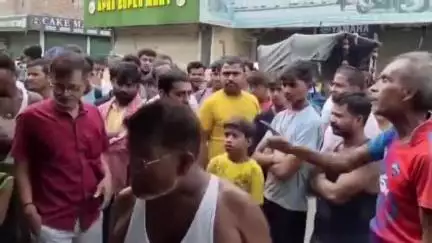 समस्तीपुर: रोसरा थाना क्षेत्र में सड़क हादसे में कोचिंग जा रहे किशोर की दर्दनाक मौत, लोगों ने किया सड़क जाम