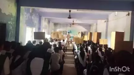 পুরুলিয়া ১: টামনা থানা পুলিশের উদ্যোগে সেভ ড্রাইভ সেভ লাইফ কর্মসূচি অনুষ্ঠিত হলো গোবিন্দপুর হাই স্কুলে