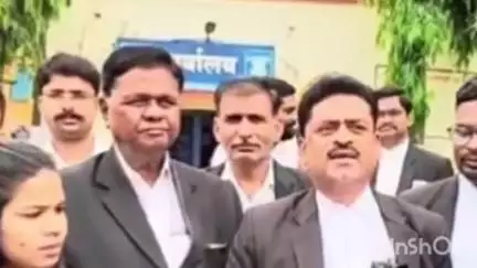 अहमदपूर: उपविभागीय पोलिस अधिकारी यांच्याकडे पोलीस निरीक्षकांनी वकिलास शिवीगाळ केल्याची लेखी तक्रार