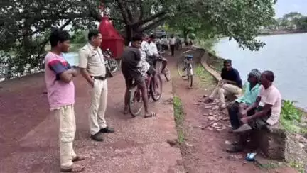 कवर्धा: ग्राम बिरकोना के तालाब में बिना परमिशन जाली लगाकर मछली पकड़ने की शिकायत पिपरिया थाना में दर्ज
