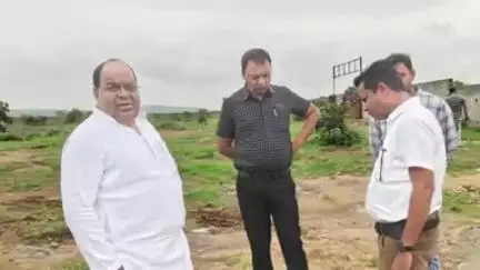 गोहरगंज: ग्राम गुराड़िया में अस्थायी कचरा डंपिंग शुरू, नगर पालिका अध्यक्ष प्रतिनिधि ने किया निरीक्षण