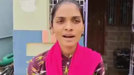 కడప: తన తల్లికి కారణమైన వారిని పోలీసులు దగ్గర ఉండి ఊరు దాటించారని మృతురాలి కుమార్తె శిరీష ఆవేదన వ్యక్తం